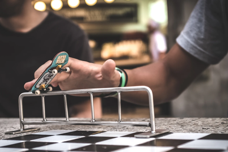 Fingerboarding Tricks